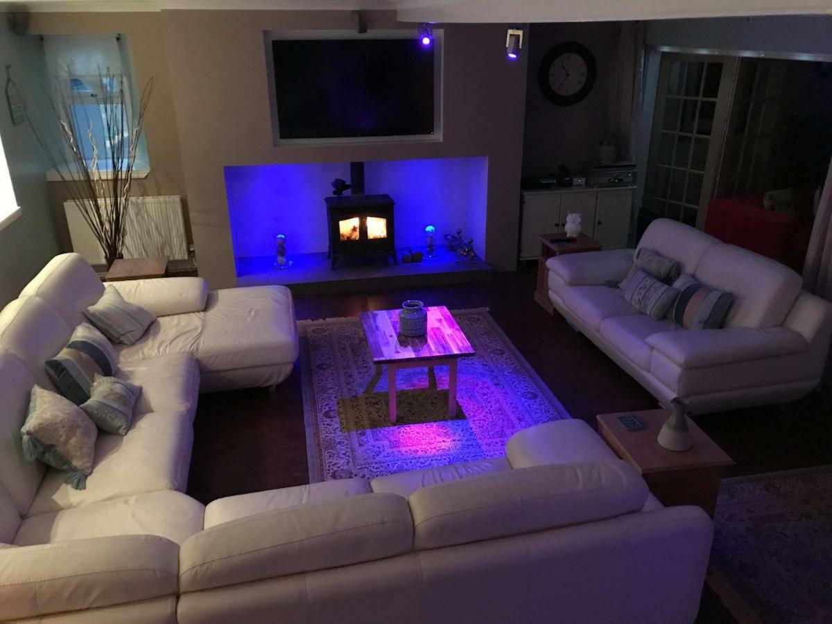 Vollie House With Hot Tub, Sauna & Log Burner Penpont エクステリア 写真