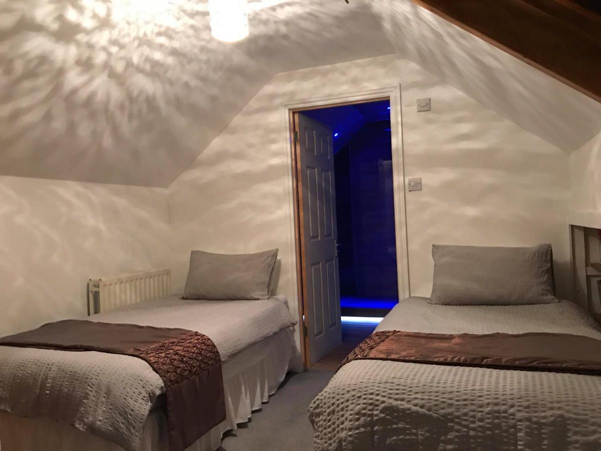 Vollie House With Hot Tub, Sauna & Log Burner Penpont エクステリア 写真